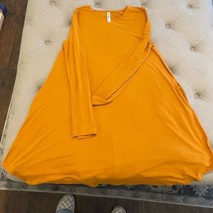 Long sleeve super soft tunic dress!